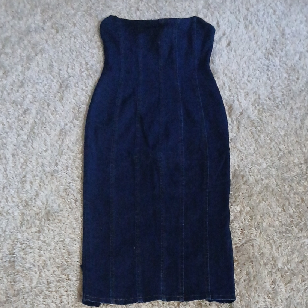 NWT DENIM STRAPLESS MIDI DRESS